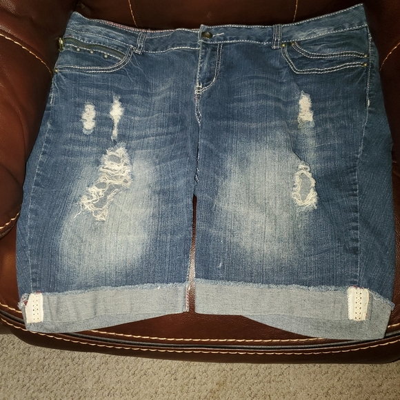 Amethyst Plus Size Distressed Shorts - Picture 1 of 13